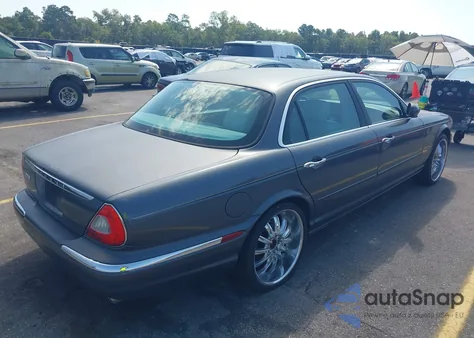2005 Jaguar Xj8 L z USA, uszkodzony, nr VIN SAJWA79C05SG39878